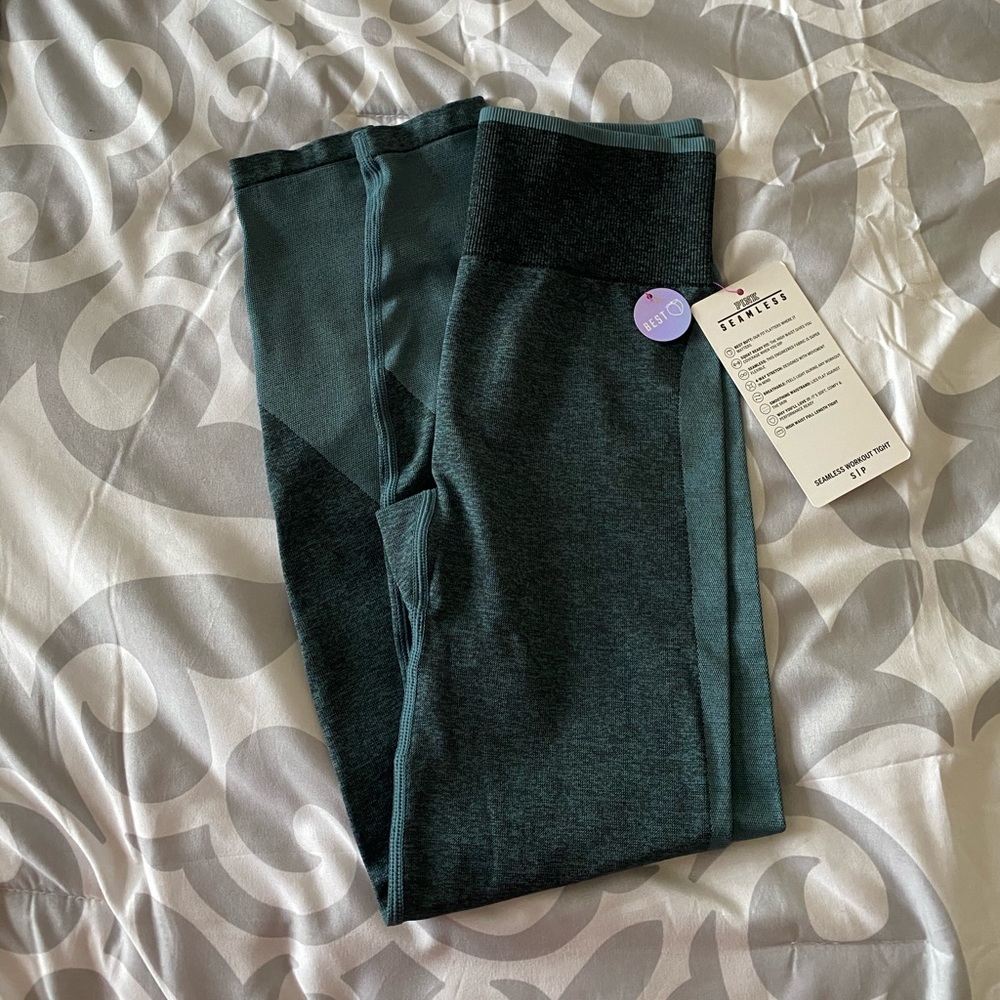 NWT PINK Sport seamless leggings